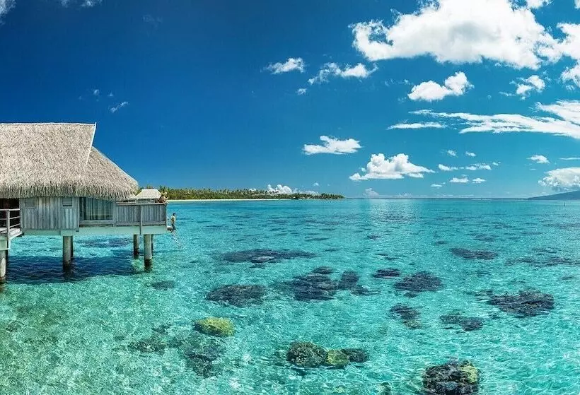 هتل Sofitel Kia Ora Moorea Beach Resort