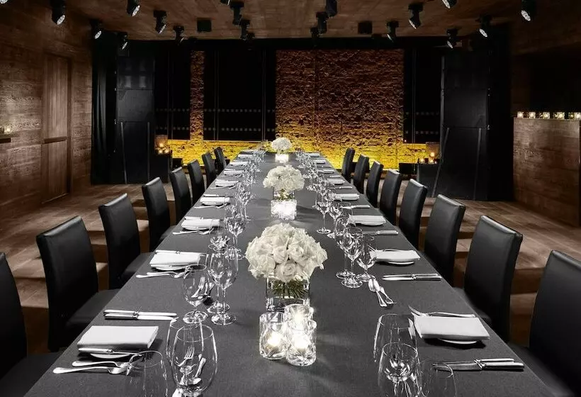 هتل The London Edition