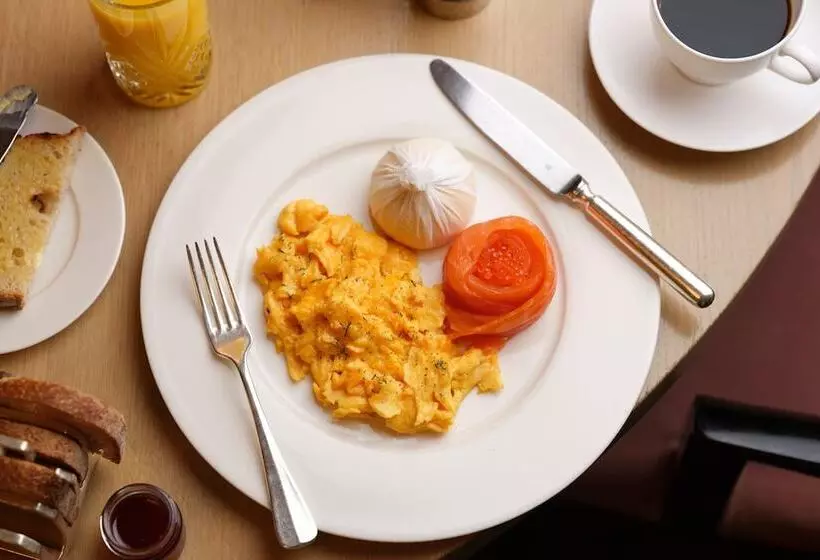 هتل The London Edition