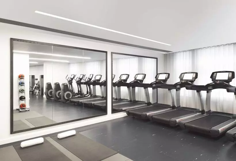 هتل The London Edition