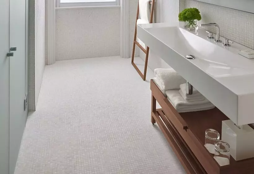 هتل The London Edition