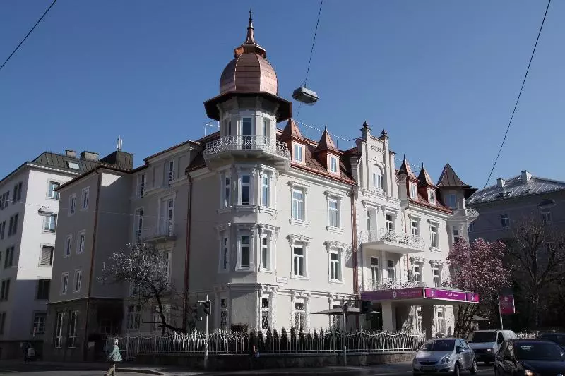 هتل Villa Carlton   Adults Only