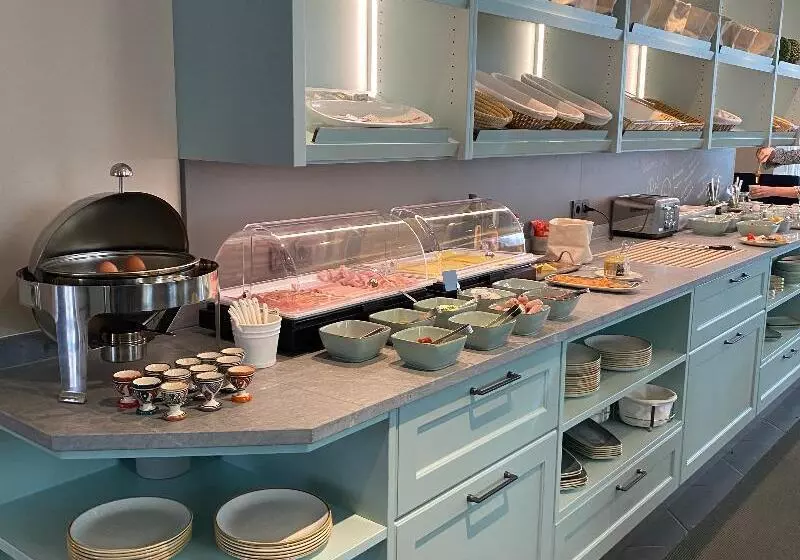 هتل Villa Carlton   Adults Only