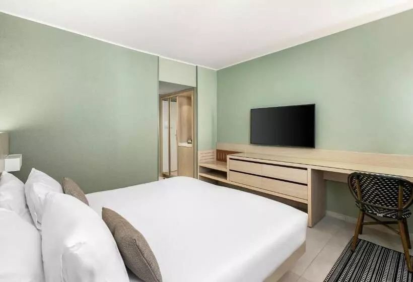 Sport Club By Isrotel Collection