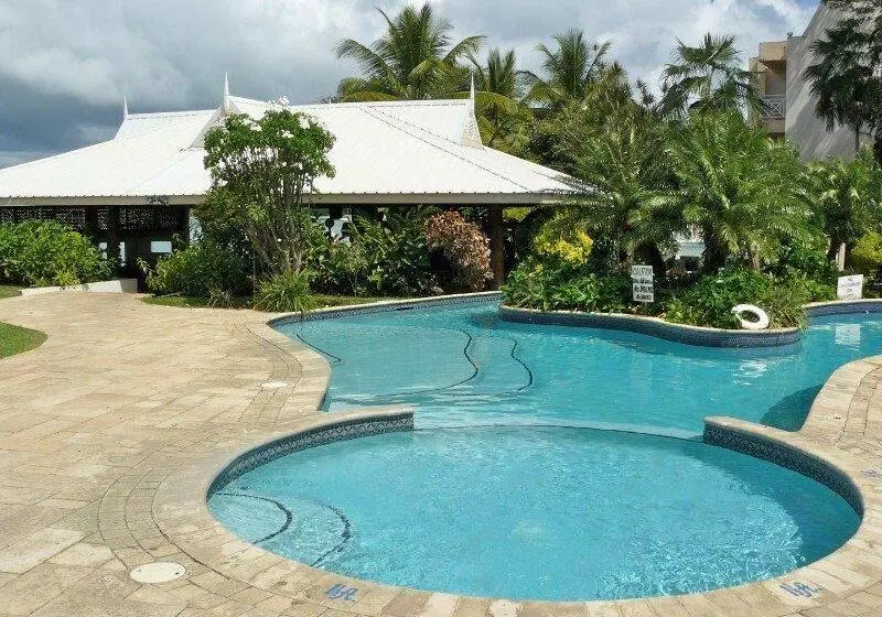 Tropikist Beach Hotel & Resort