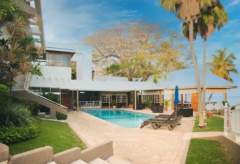 Tropikist Beach Hotel & Resort