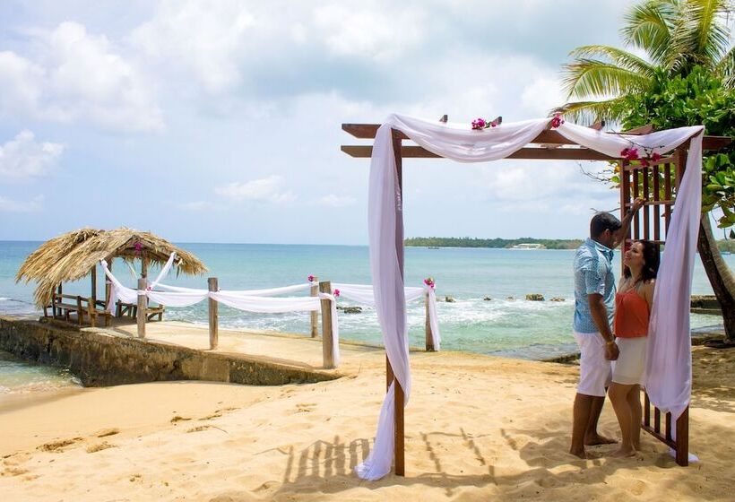 Tropikist Beach Hotel & Resort