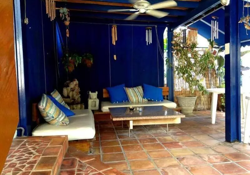 هتل At Wind Chimes Boutique
