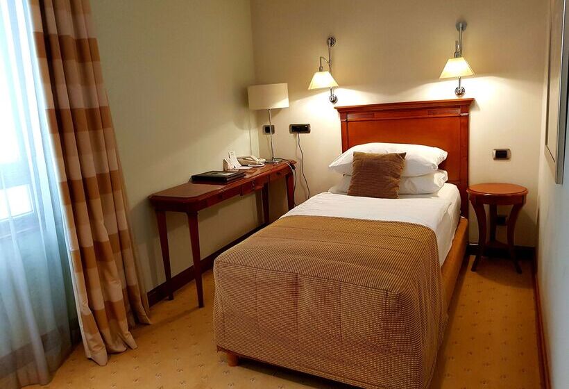 Best Western Premier Hotel Astoria