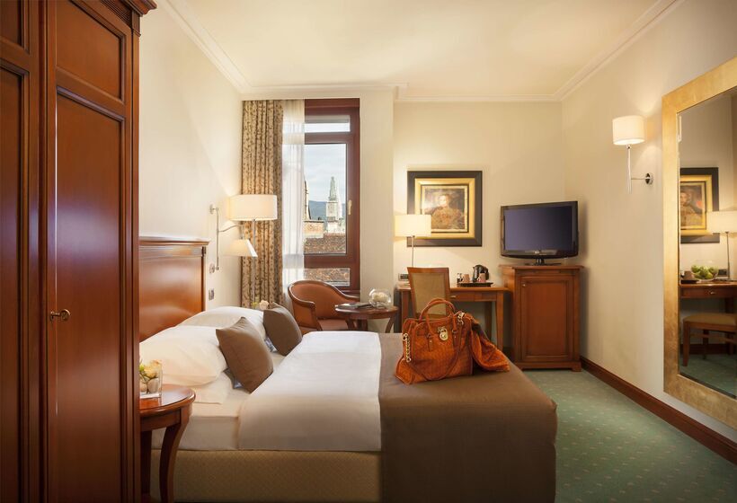 Best Western Premier Hotel Astoria