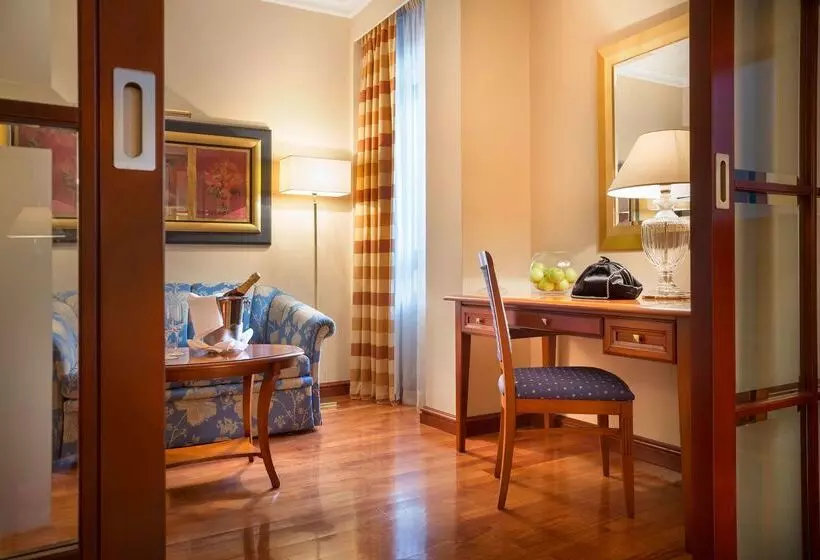 Best Western Premier Hotel Astoria