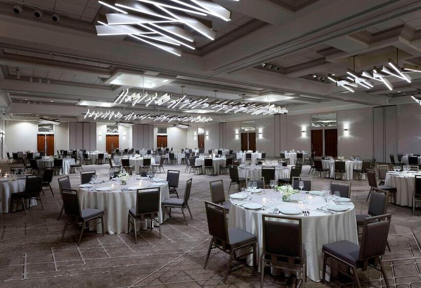 هتل Cleveland Marriott Downtown At Key Tower