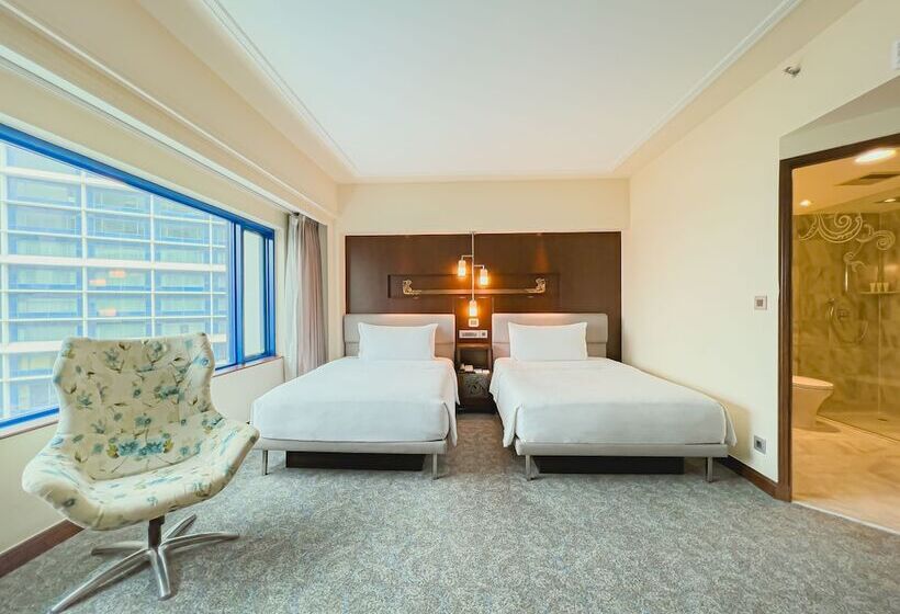 בית מלון כפרי Le Meridien Jakarta