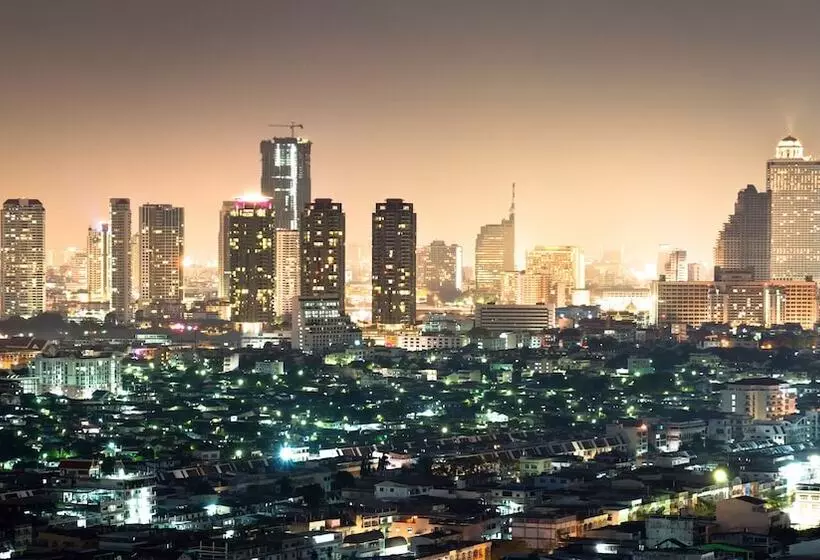 Montien Riverside Hotel Bangkok