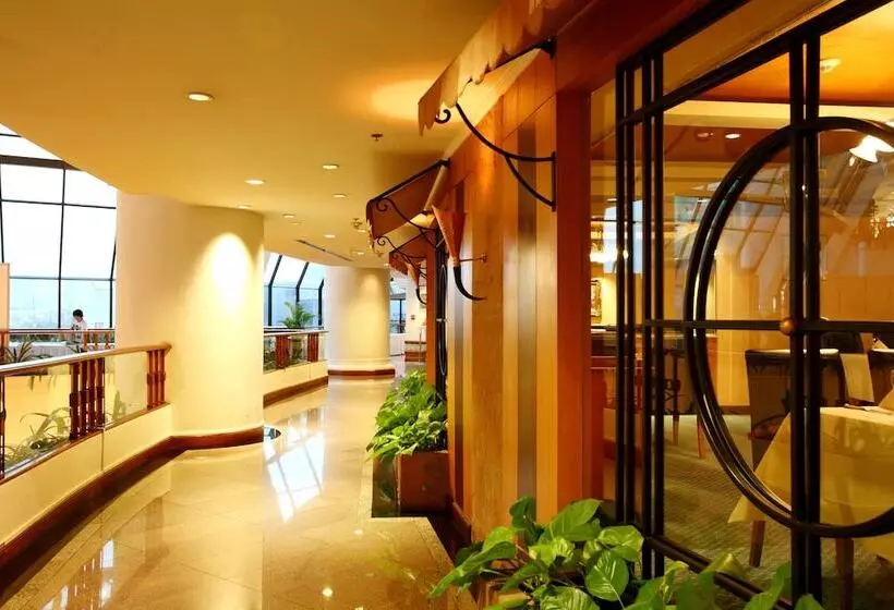 Montien Riverside Hotel Bangkok
