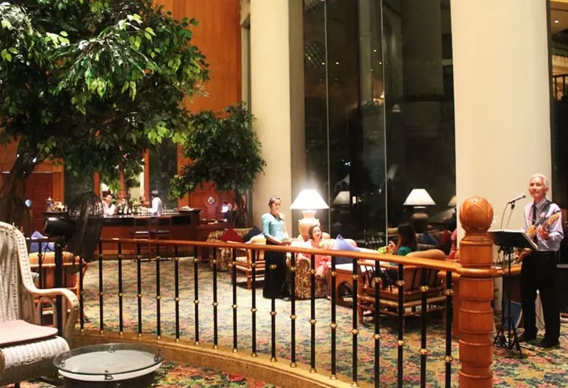 Montien Riverside Hotel Bangkok