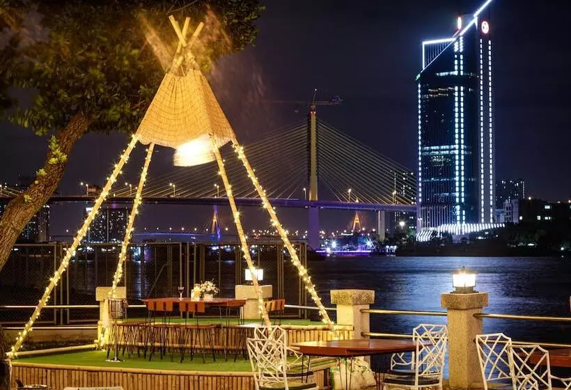 Montien Riverside Hotel Bangkok