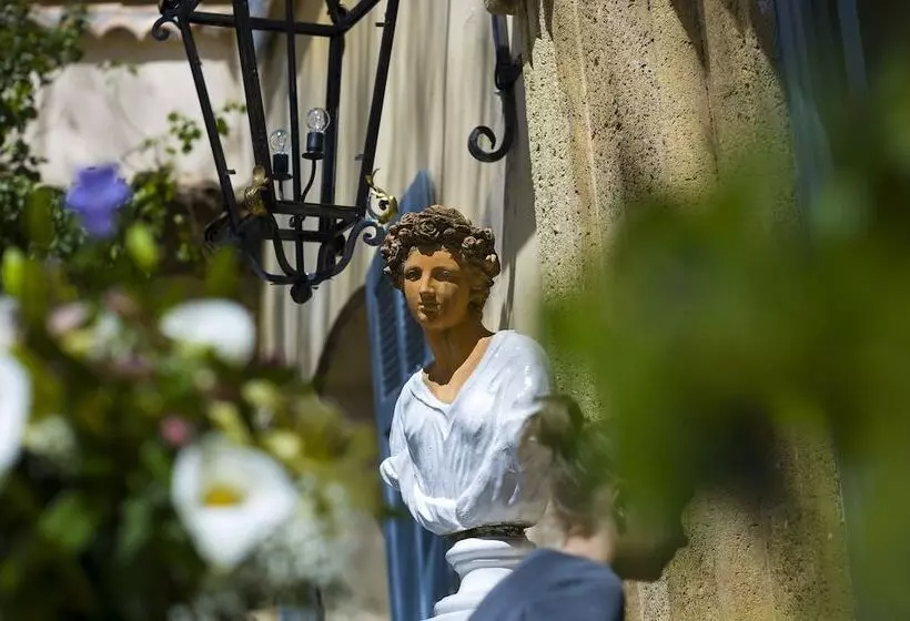 בית מלון כפרי Villa Gallici Hôtel & Spa