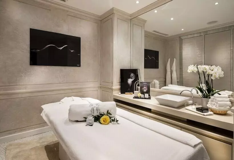 בית מלון כפרי Villa Gallici Hôtel & Spa