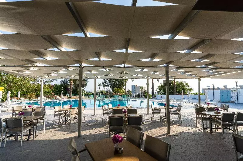 Hotelli Adelais Bay