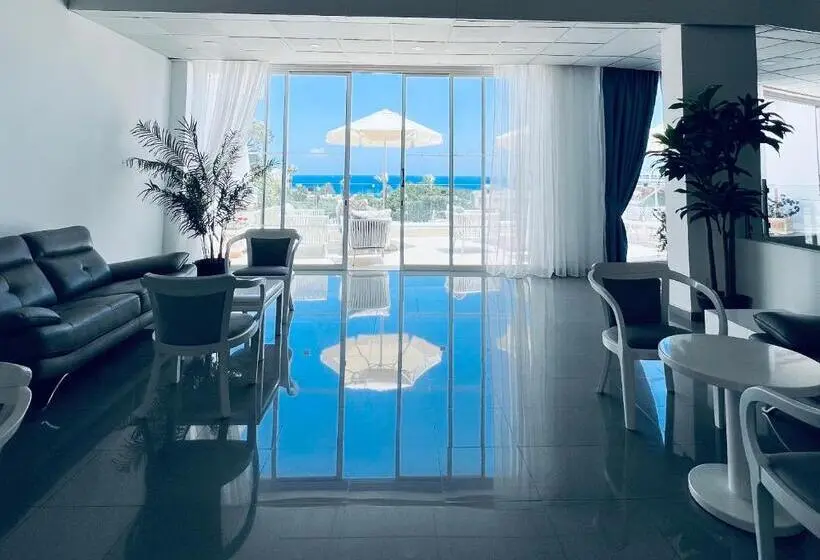 Hotelli Adelais Bay