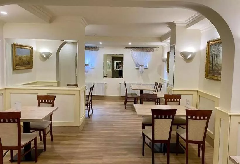 בית מלון כפרי Senator