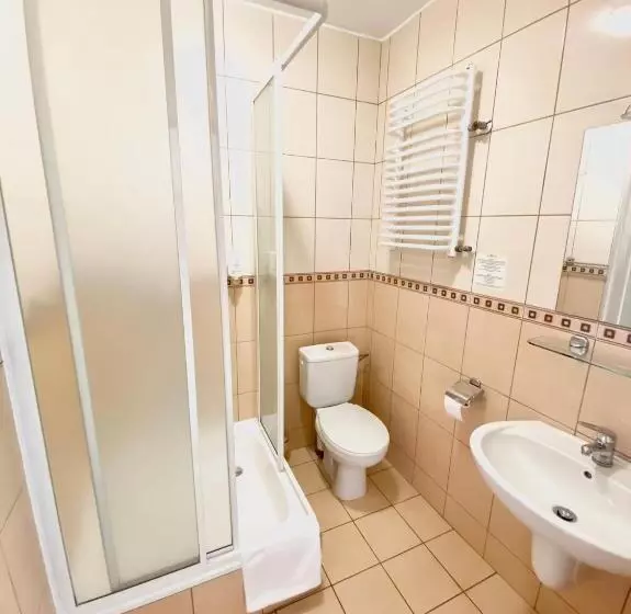 בית מלון כפרי Senator