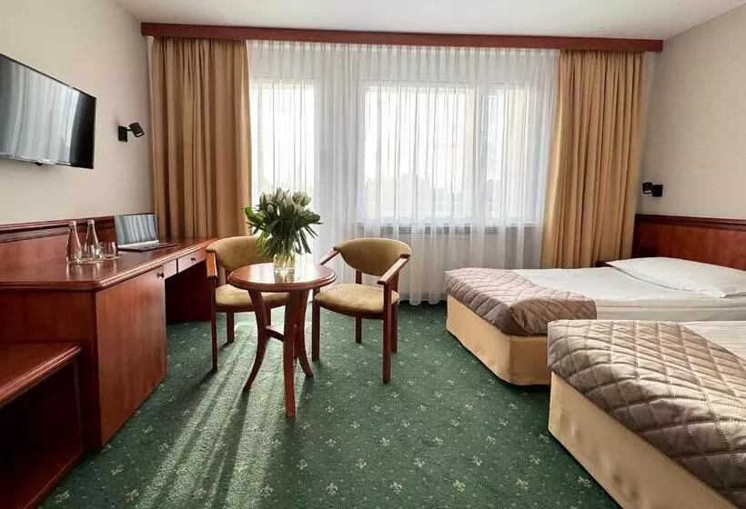 בית מלון כפרי Senator