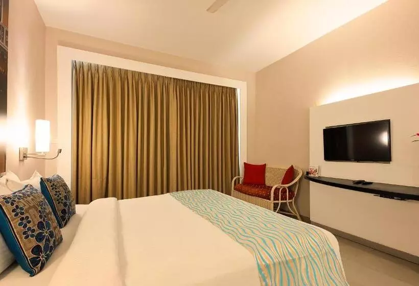 Whispering Palms Beach Resort