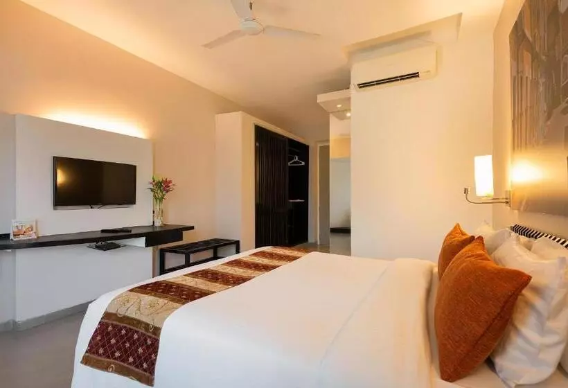 Whispering Palms Beach Resort