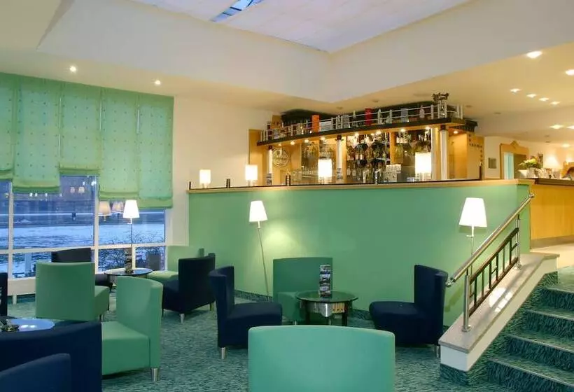 هتل Am Terrassenufer