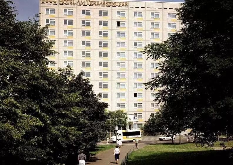 هتل Am Terrassenufer