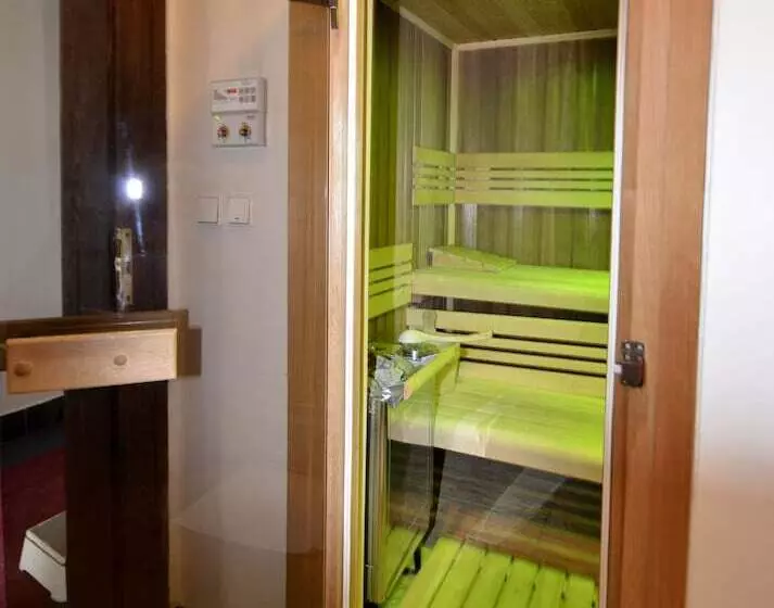 Brioni Boutique Hotel 4