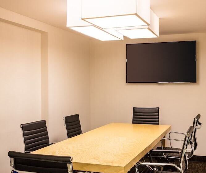 هتل Fiesta Inn San Luis Potosi Glorieta Juarez