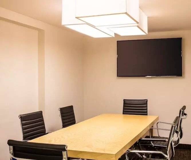 فندق Fiesta Inn San Luis Potosi Glorieta Juarez