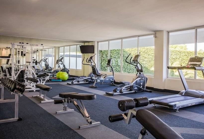 هتل Fiesta Inn San Luis Potosi Glorieta Juarez