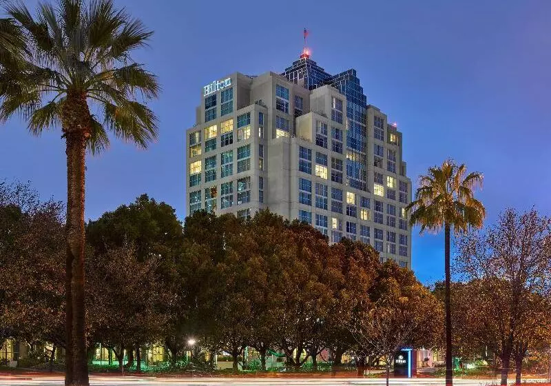 فندق Hilton Los Angeles North/glendale