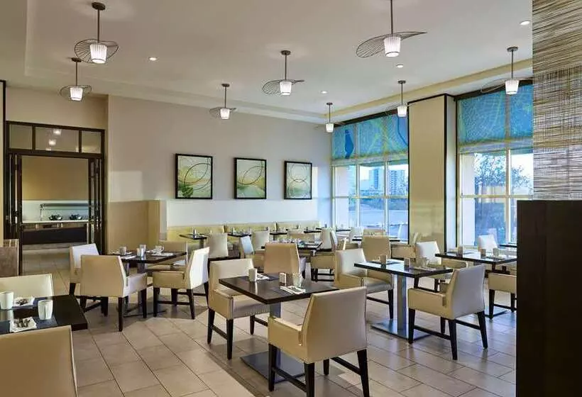 فندق Hilton Los Angeles North/glendale