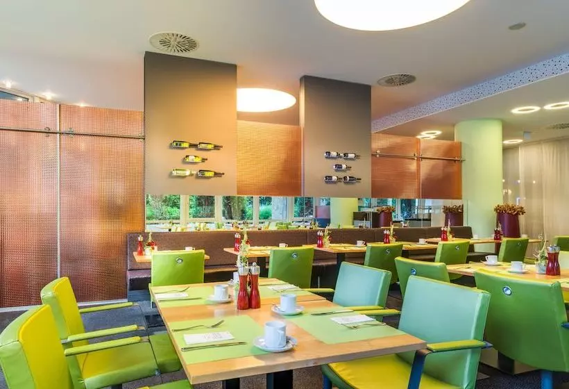 Novina Hotel Wöhrdersee Nürnberg City