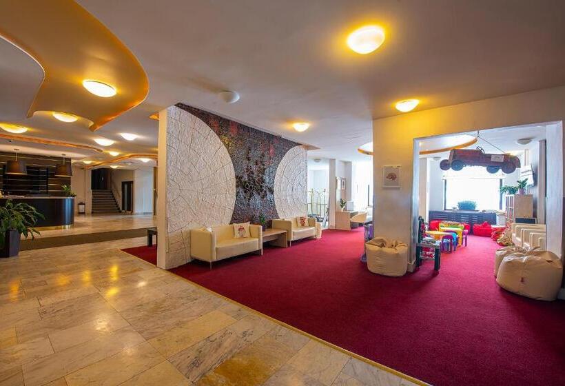 בית מלון כפרי Slovan