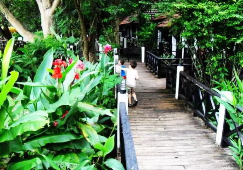 ホテル Thaton River View