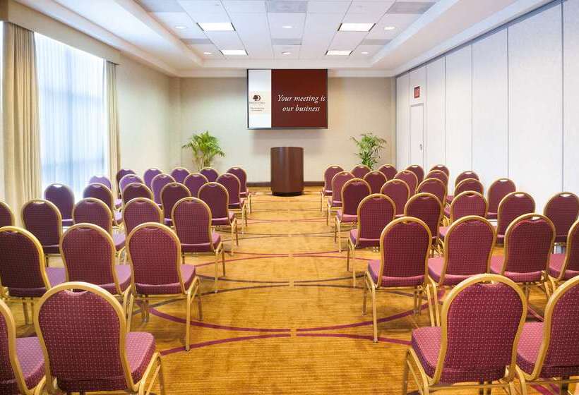 호텔 Doubletree By Hilton Milwaukee Brookfield