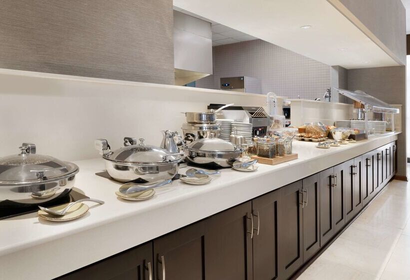 호텔 Doubletree By Hilton Milwaukee Brookfield