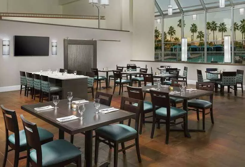 هتل Doubletree By Hilton Orlando Airport