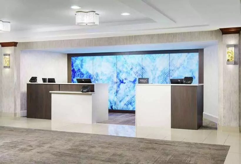 هتل Doubletree By Hilton Orlando Airport