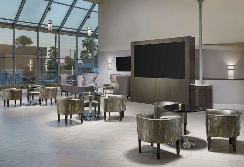 Отель Doubletree By Hilton Orlando Airport