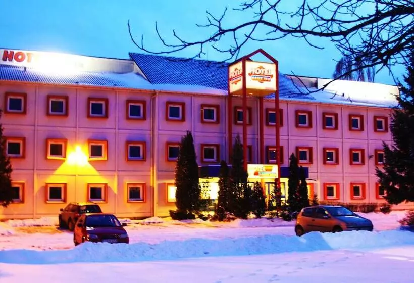 酒店 Drive Inn