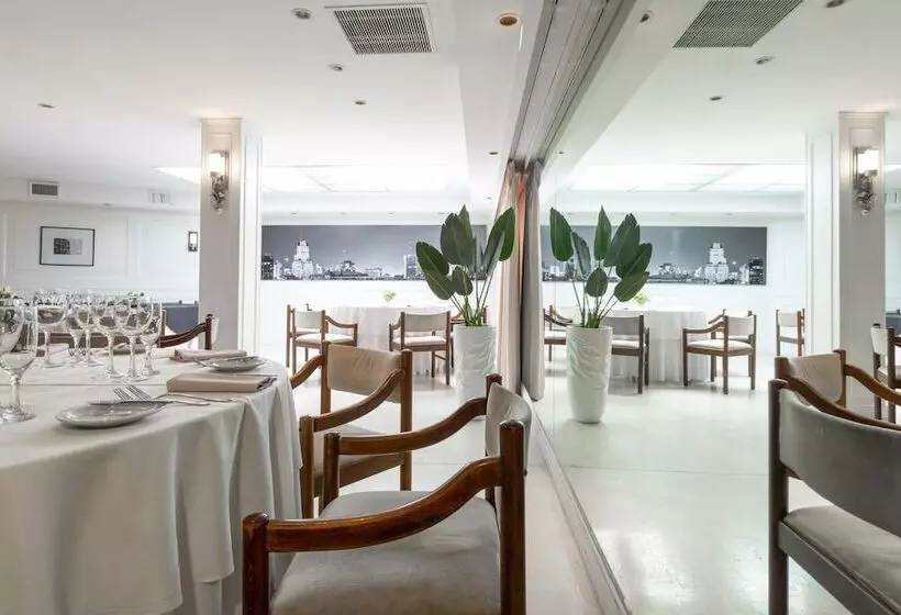 Feir S Park Hotel & Rooftop