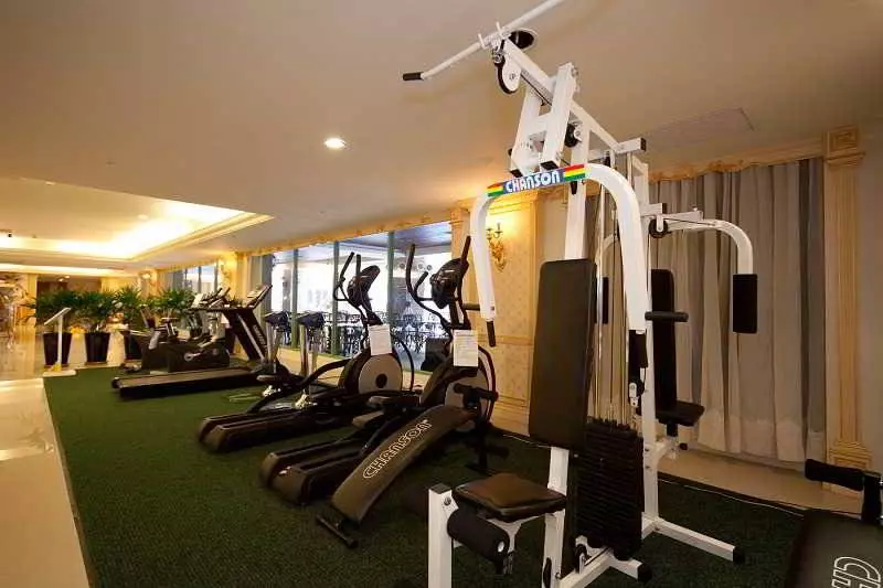 Le Midi Hotel Chitou