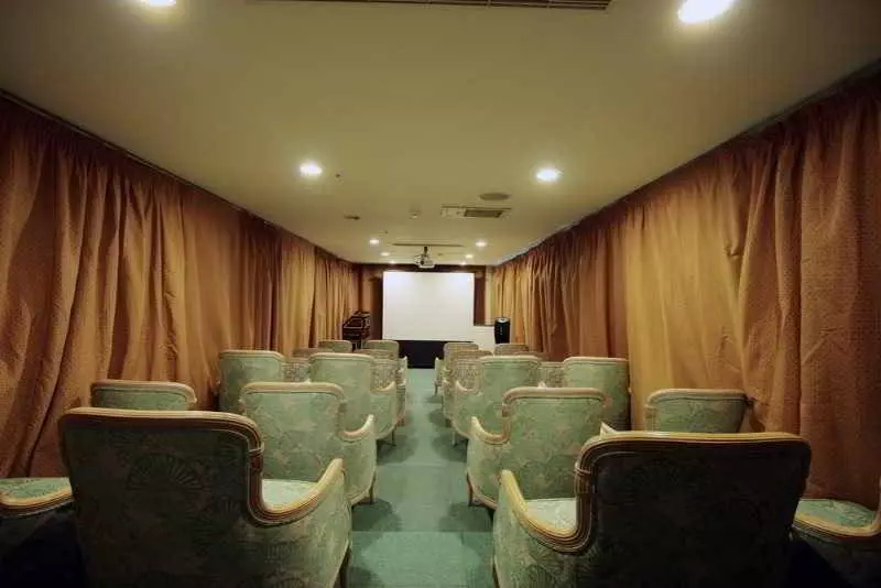 Le Midi Hotel Chitou